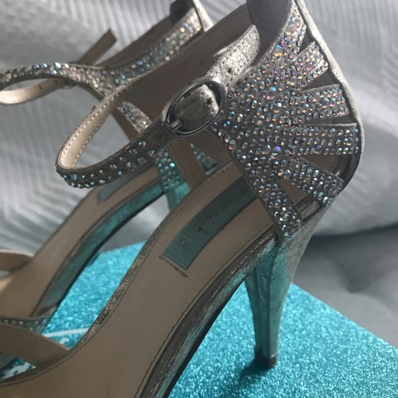 Betsy Johnson Champagne Rhinestone heels - Picture 5 of 7